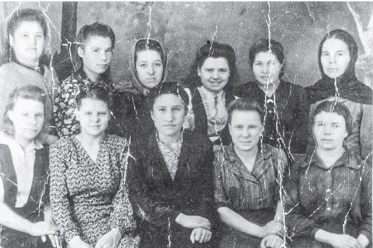 Бригада Рабиги Насыбуллиной цех № 2, завод им.Серго, 1944 год