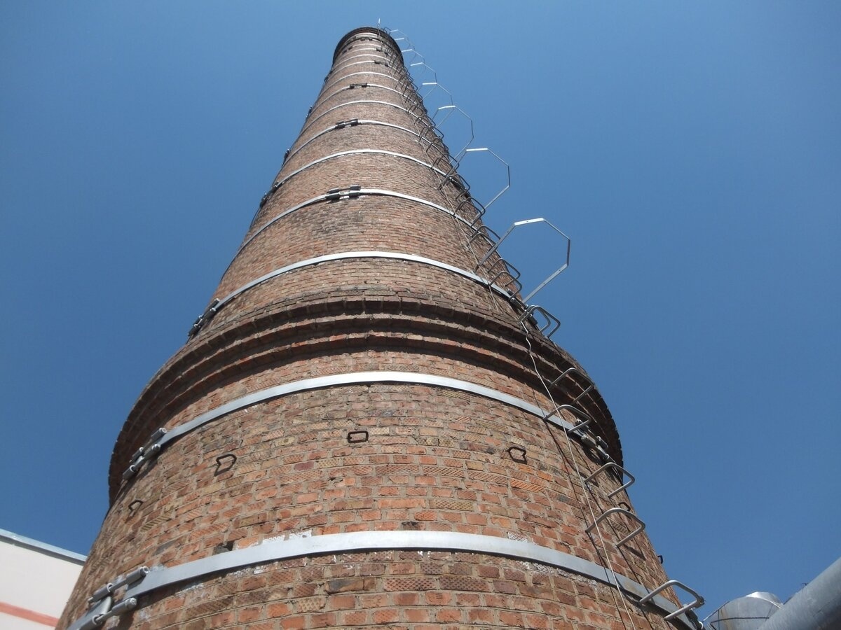 Ремонт кирпичных дымовых труб на промышленных объектах