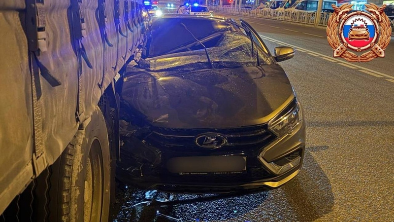    КамАЗ стоял на краю дороги Фото: Госавтоинспекция Ставропольского края