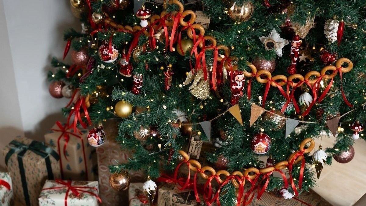    Рассказываем, какие украшения елки популярны в 2026 году   pinterest.ru