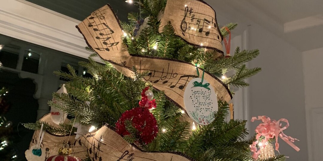 Почему Новогодняя Музыка Возвращается Каждый Год — И Зачем