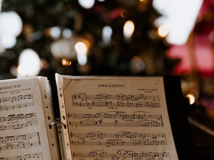 Почему Декабрь — Лучший Месяц, Чтобы Вспомнили Старые Треки