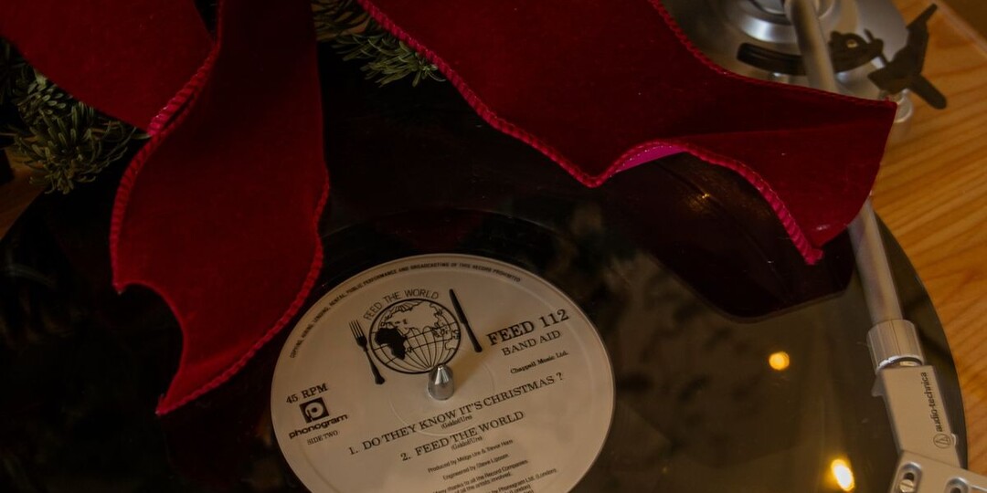 Музыка Конца Года: Почему В Праздники Выигрывают Тихие Треки