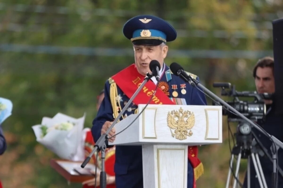    «Сражаются стойко и храбро».