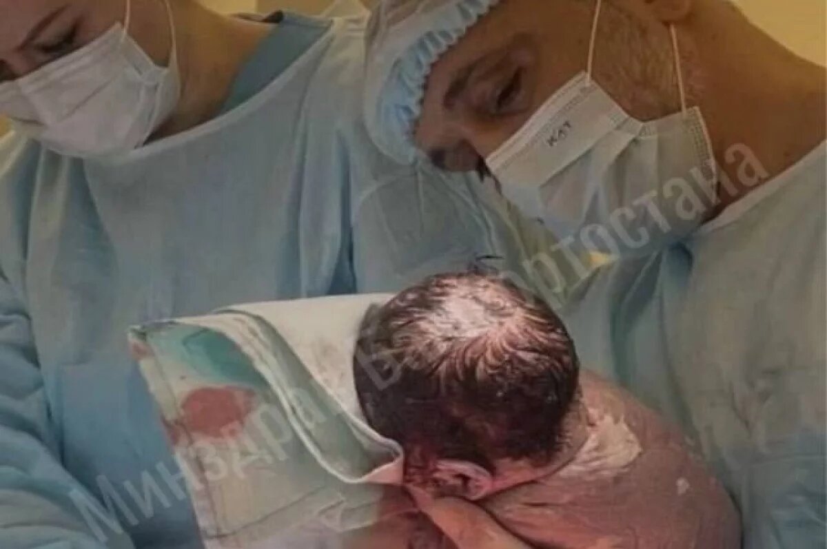    Глава Минздрава Башкирии рассказал о чудесном рождении девочки Елены