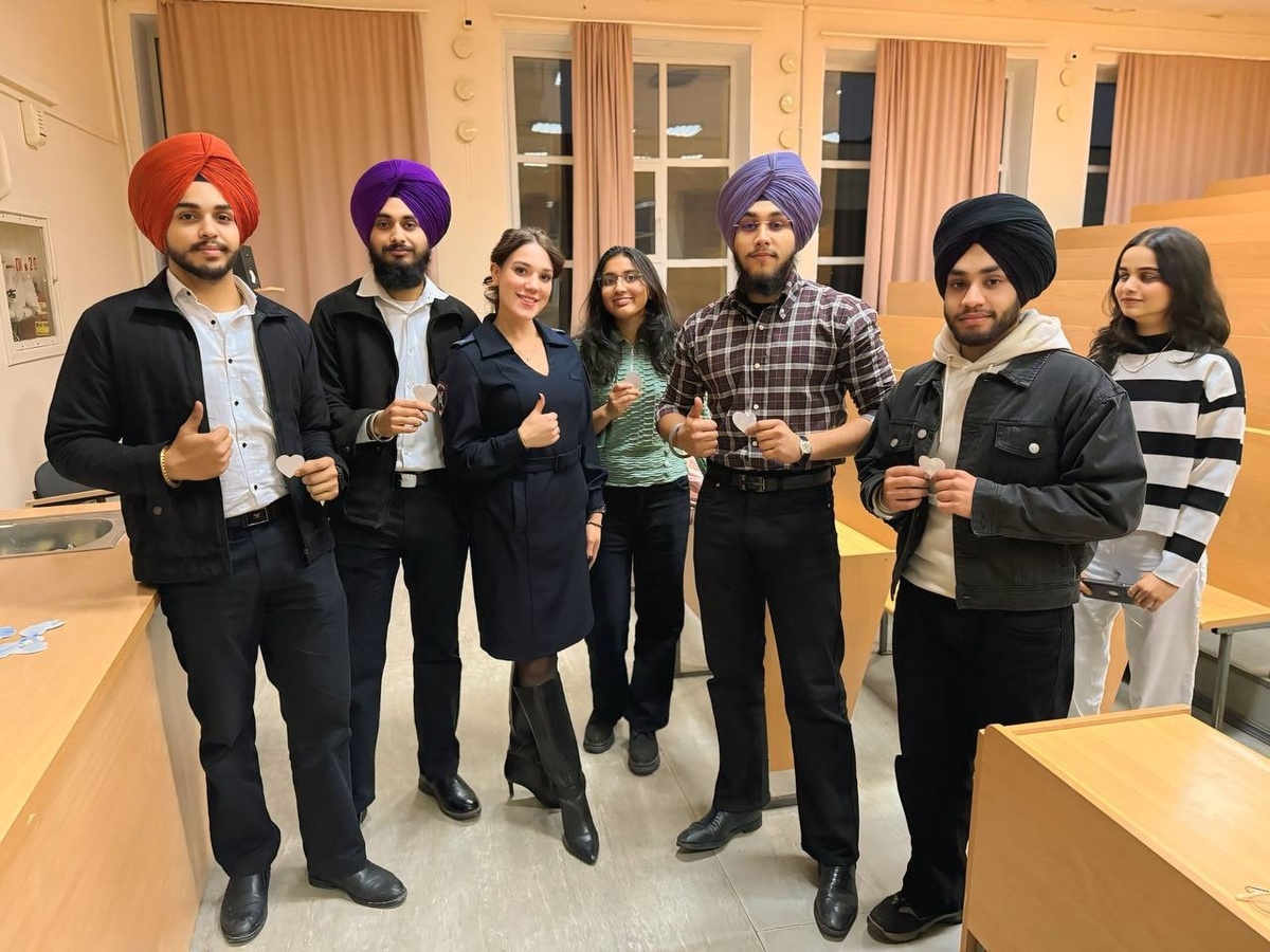    Лекция Для студентов из Индии. Фото: ГАИ Петрозаводска