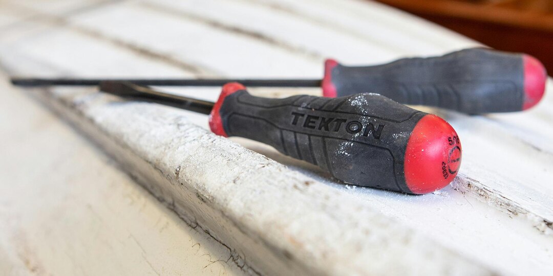 5 скрытых фишек отвёртки, о которых не рассказывают в магазине: обычная отвёртка может работать вдвое эффективнее