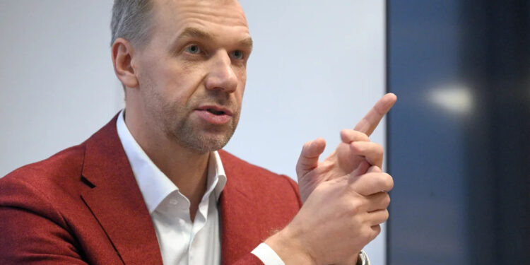    Глеб Щелкунов, Коммерсантъ