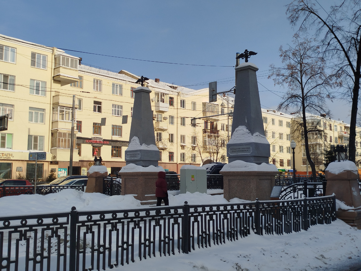 Московская застава в наши дни. Перекрёсток проспекта Ленина и ул. Московской, Екатеринбург