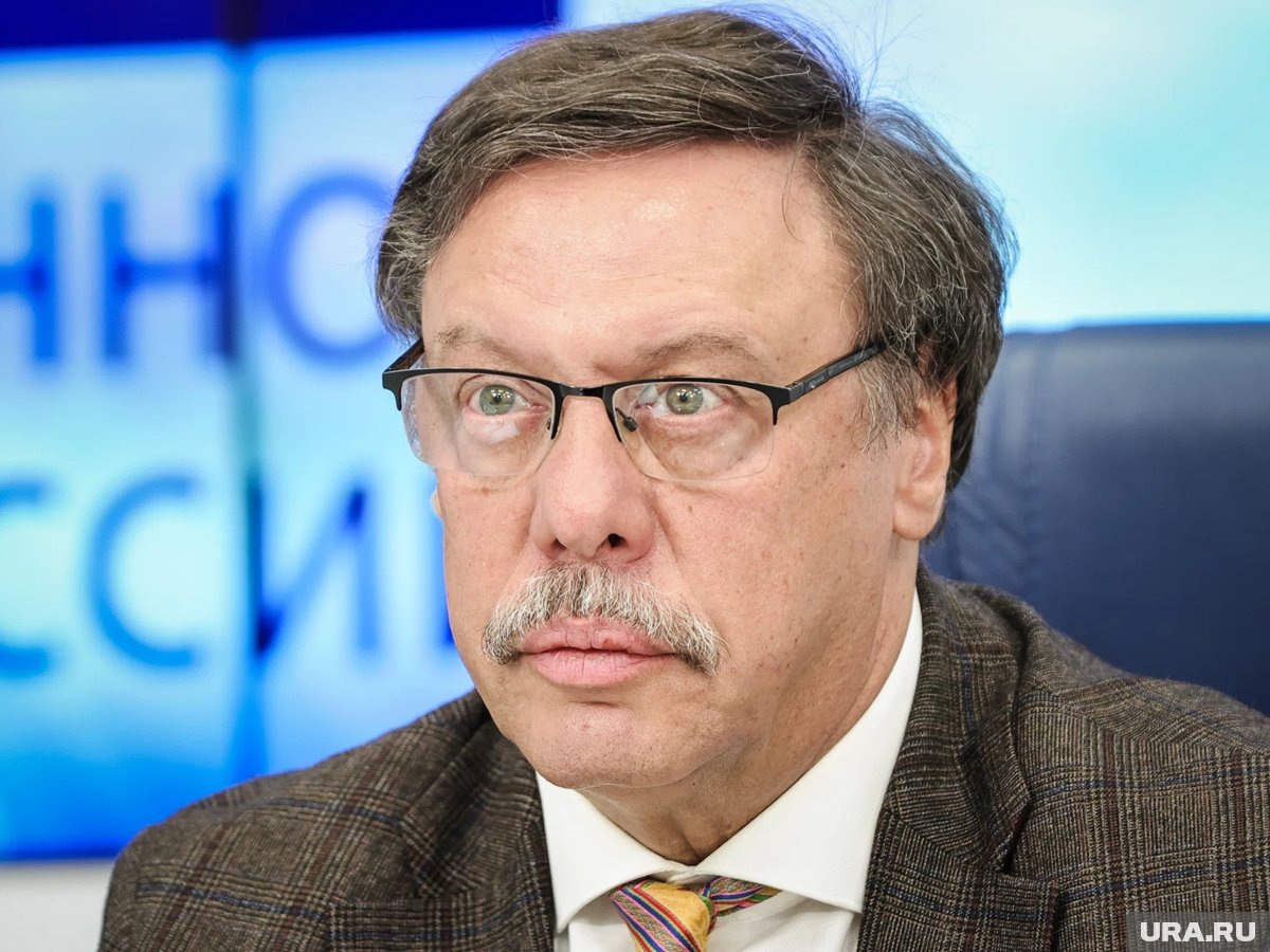     Михаил Барщевский покидает должность полпреда правительства в КС