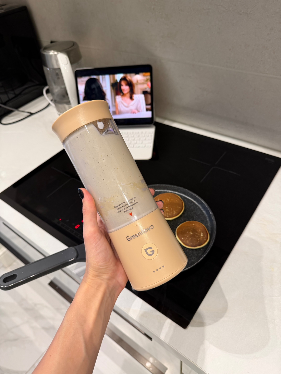 Тесто в портативном блендере Greennovo