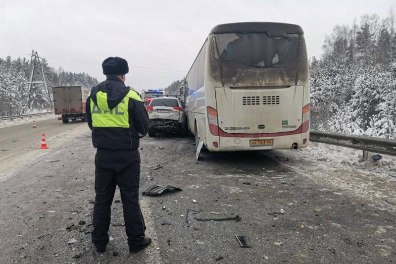    ГАИ по Свердловской области / Инспектор ГАИ на месте ДТП