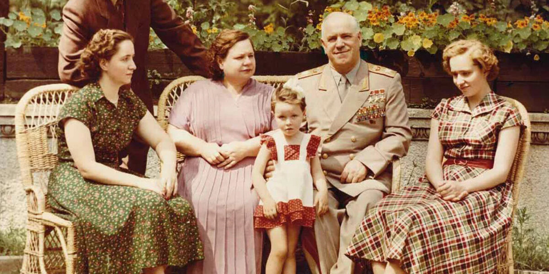 Почему дочери маршала Жукова так и не смогли найти общий язык