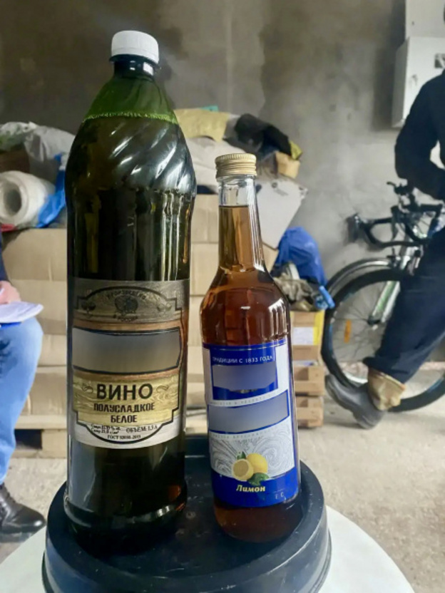    В Кировской области изъяли 500 литров алкоголя и 3,5 тысячи пачек сигарет