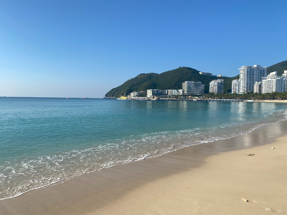 Пляж бухты Дадунхай