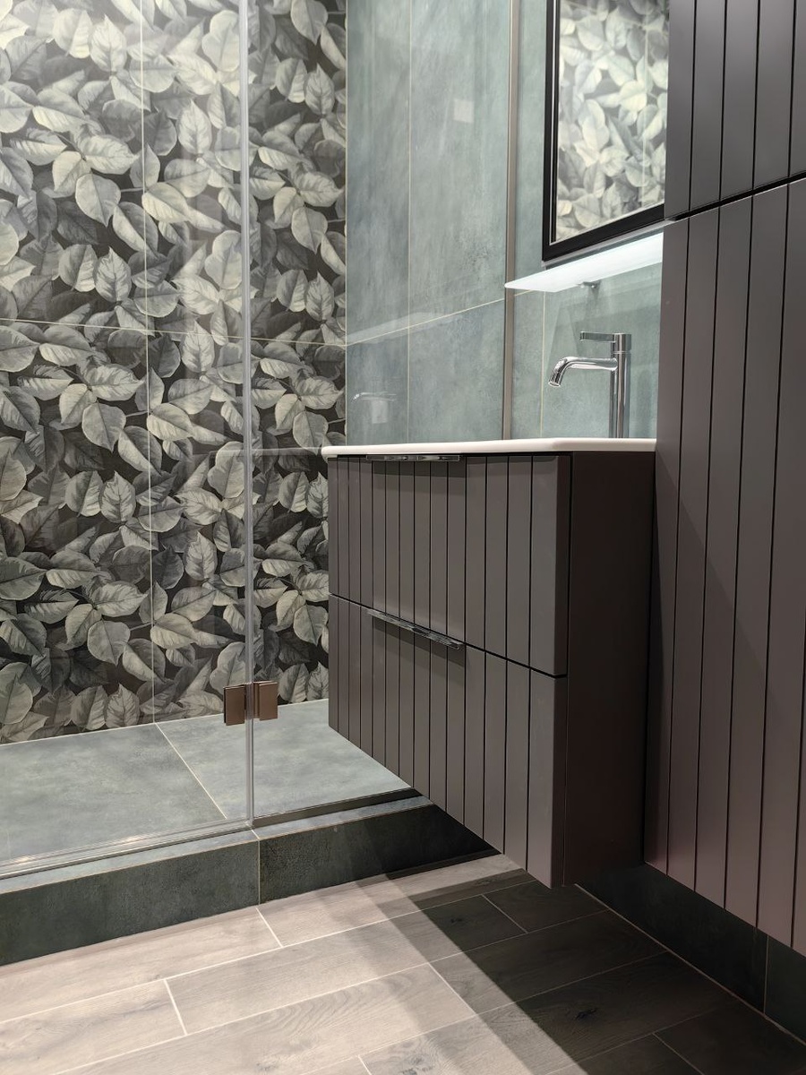 плитка ABK, Wide&Style, Mini Foliage и Tubadzin, Patina Plate Green