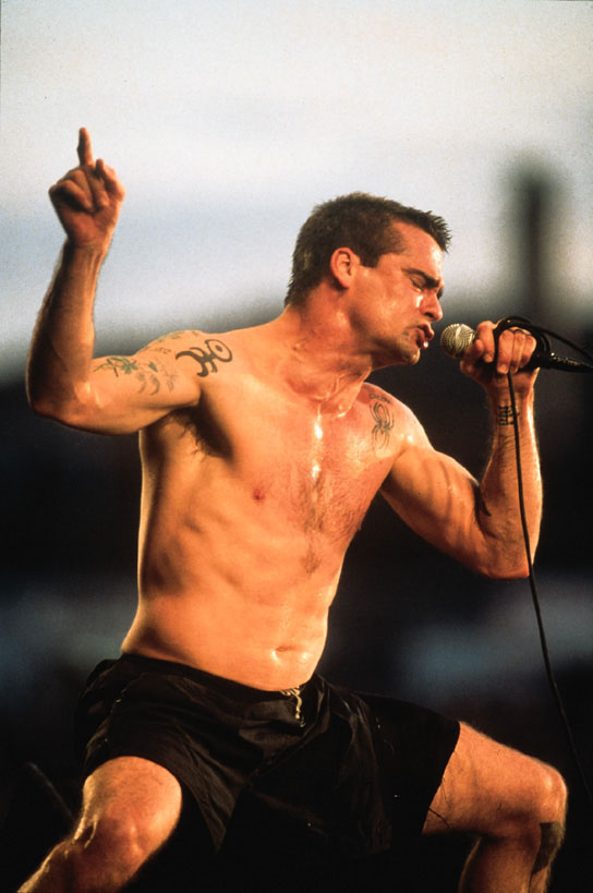 Выступление Rollins Band в эпоху "Come In And Burn". Фото из открытых источников.