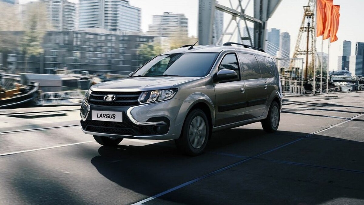    Фургон LADA Largus. Фото LADA