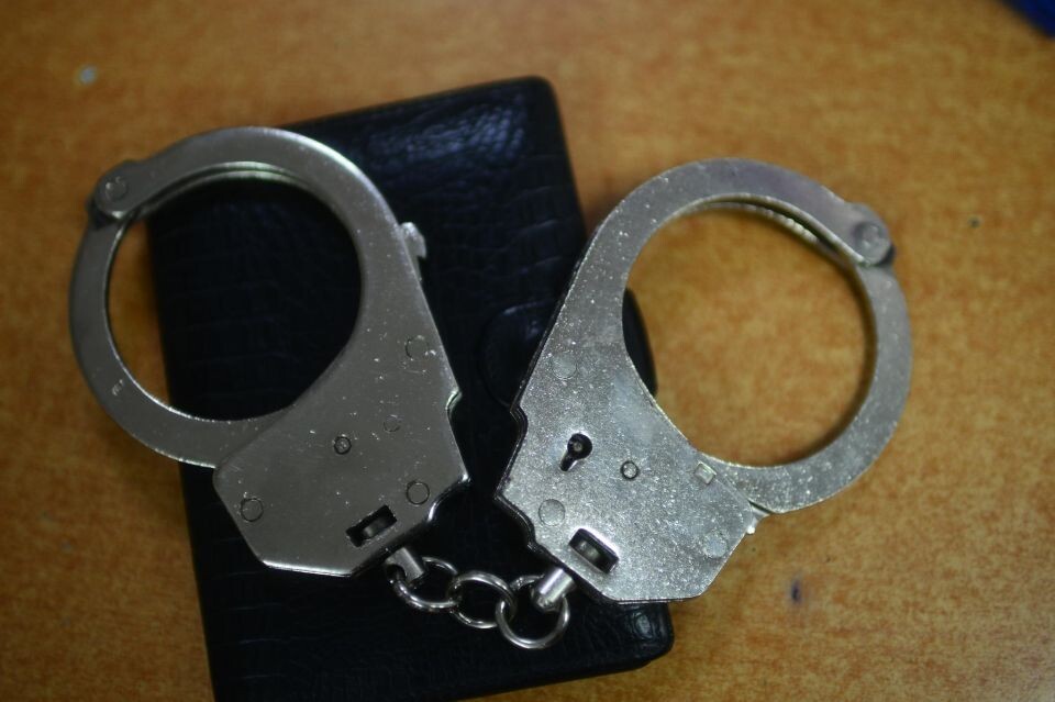    Наручники. Арест. Задержание. Источник: Media4Media
