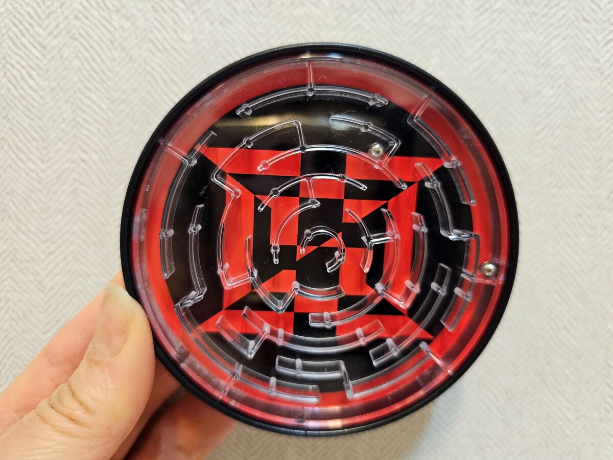 головоломка лабиринт