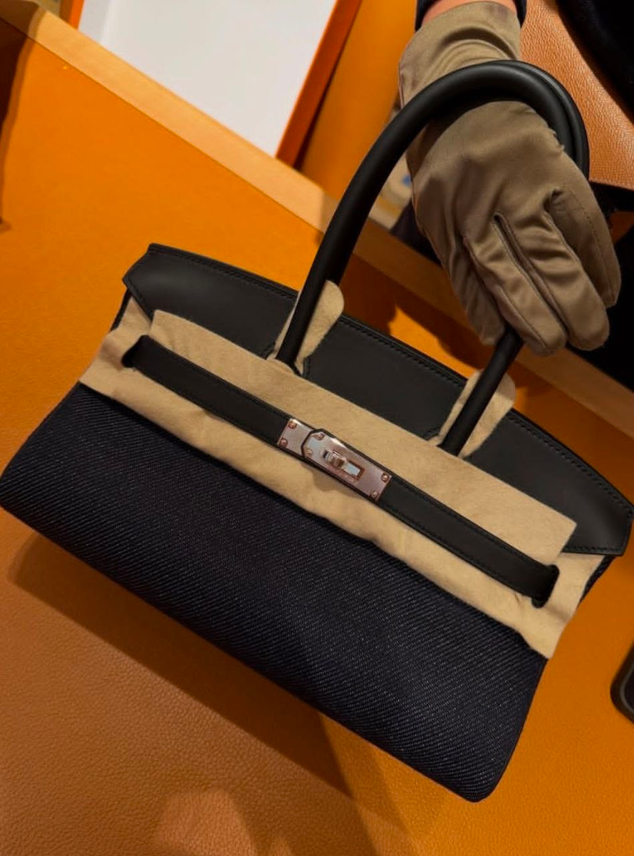 Личная страница Ханны в соцсети