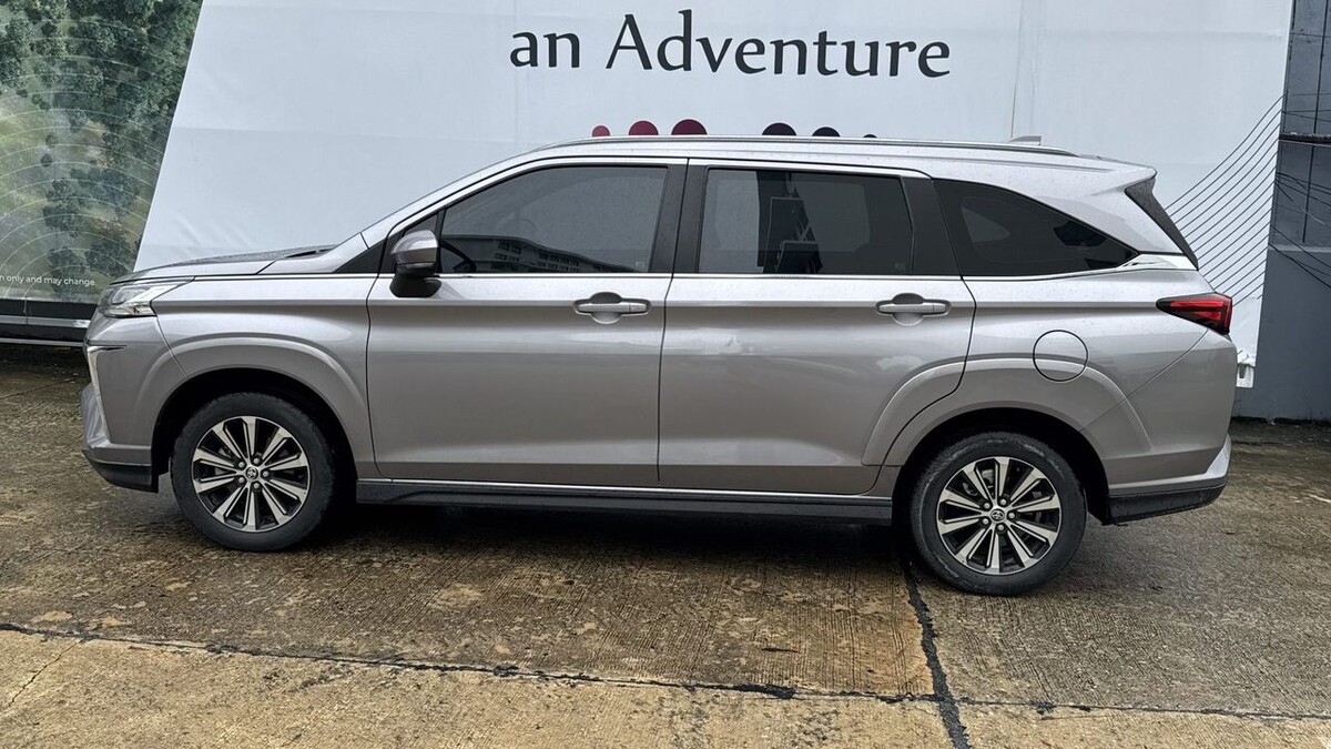    Toyota Veloz. Фото Иван Бахарев / «Автоновости дня»