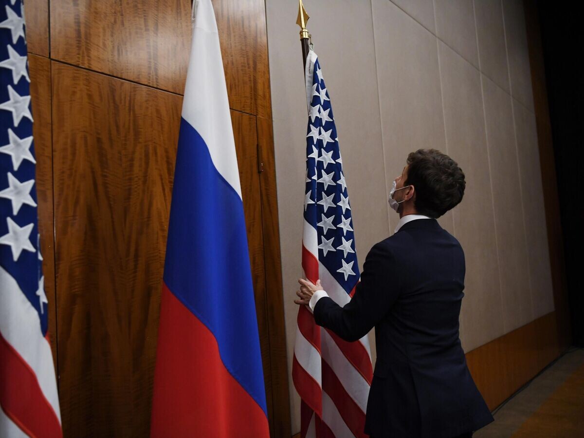    Флаги России и США | © РИА Новости / Павел Бедняков