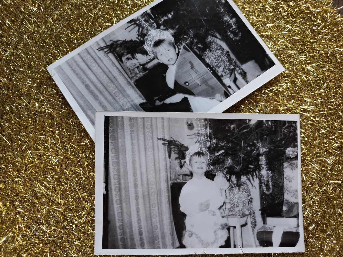 на фото мне почти 4 года) Это 31 декабря 1989 года