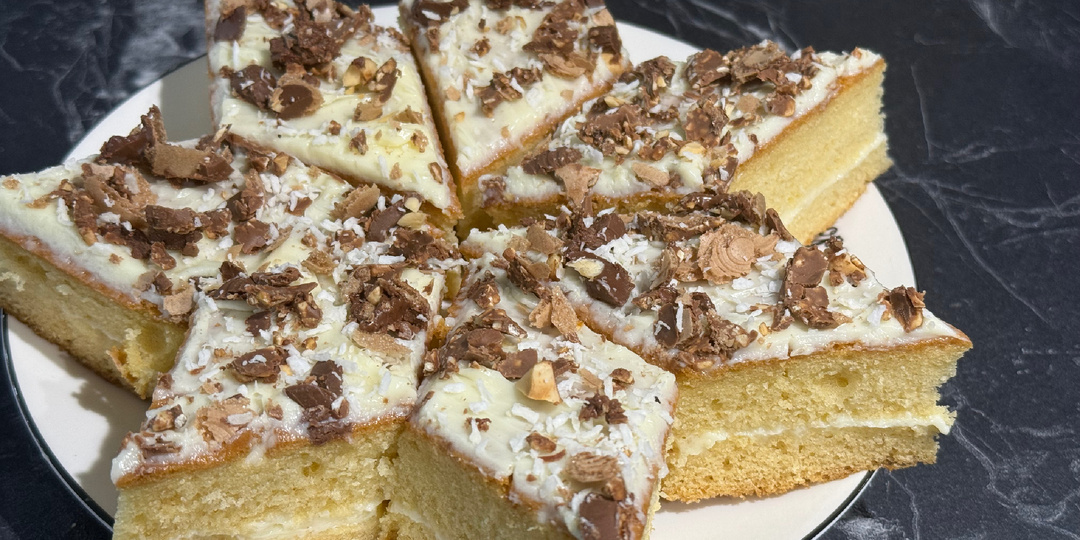 Воздушный бисквитный торт Простой и быстрый.