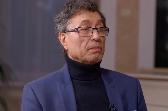    Какую книгу о Майе Плисецкой советует почитать ее партнер Сергей Радченко?