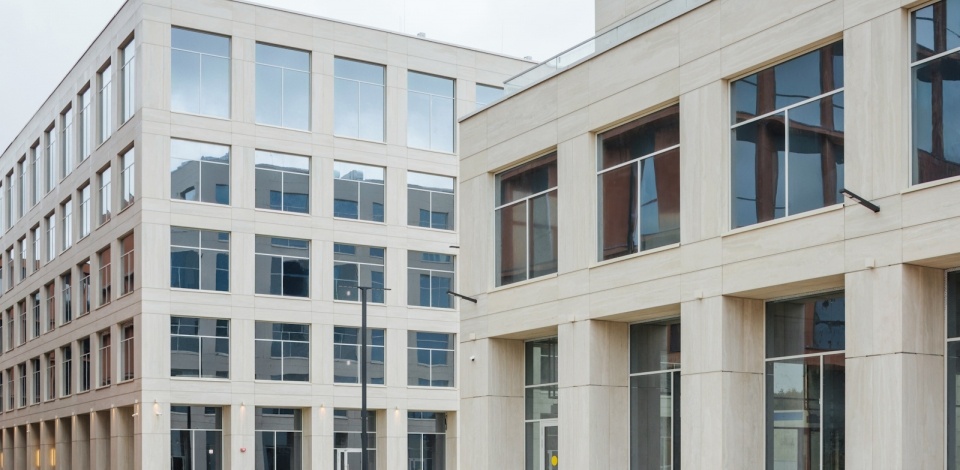     Владимир Ефимов: в ТиНАО построили многофункциональный офисный центр