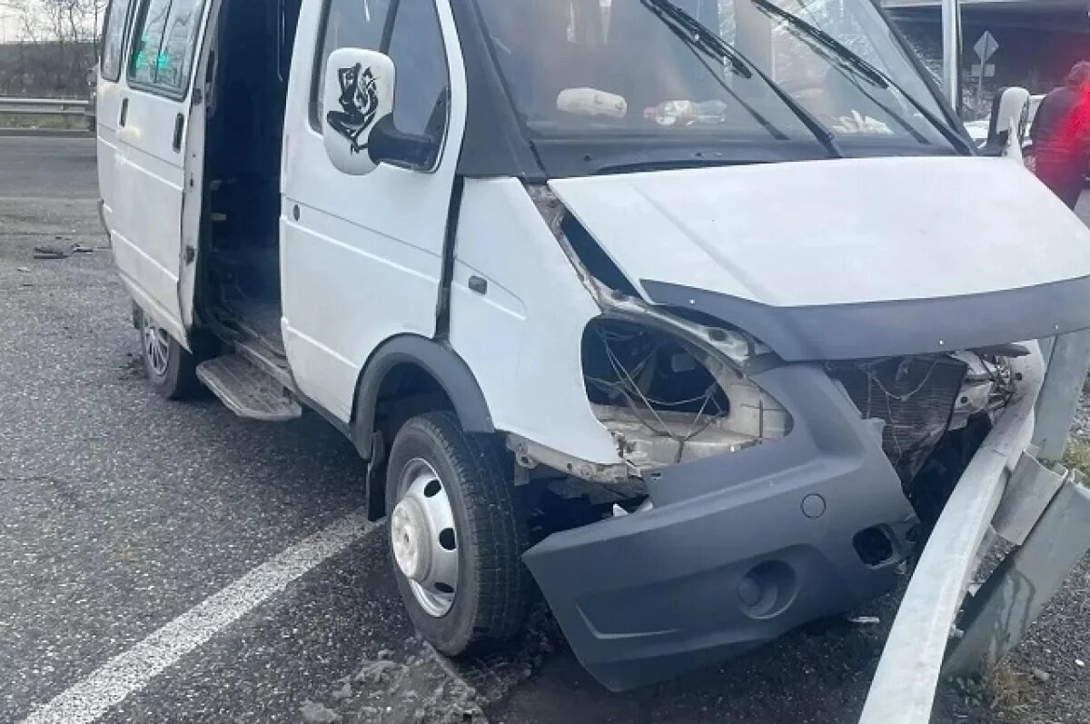    В ДТП легковушки с маршруткой в Северной Осетии пострадали 7 человек