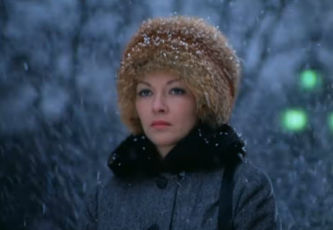 Кадр из фильма "Ирония судьбы или с легким паром!". Киноконцерн "Мосфильм"