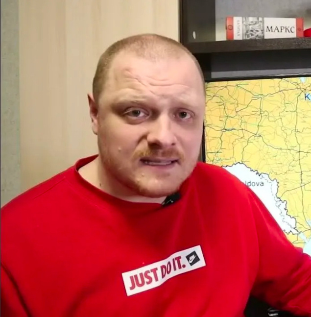 Это он ещё относительно молодой и стройный