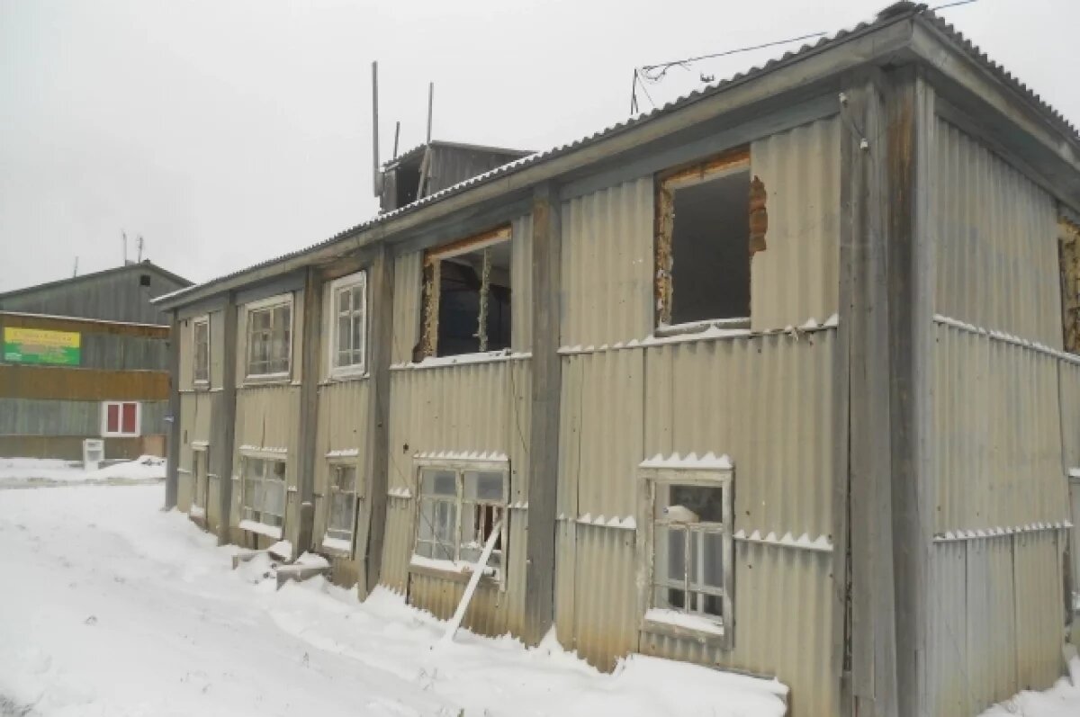    В округе действует адресная программа по переселению граждан из аварийного жилищного фонда.