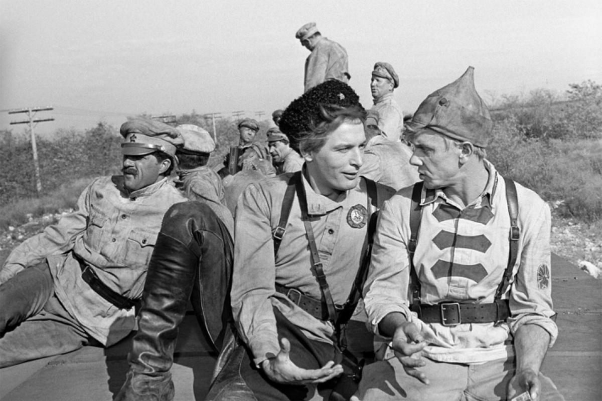    Кадр из фильма «Офицеры»