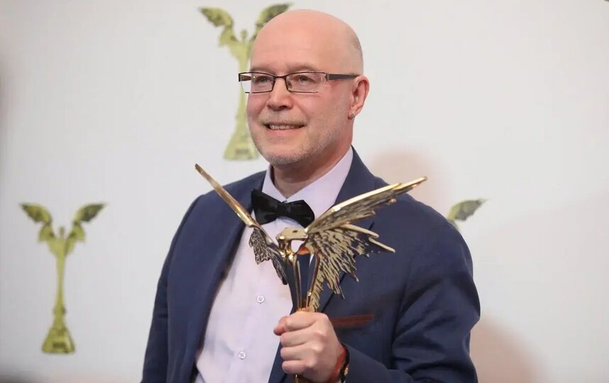    В этом году режиссёр Константин Бронзит получил награду в номинации "Лучший анимационный фильм" за свою картину "Лунтик. Возвращение домой" на кинопремии "Ника".АГН "Москва"