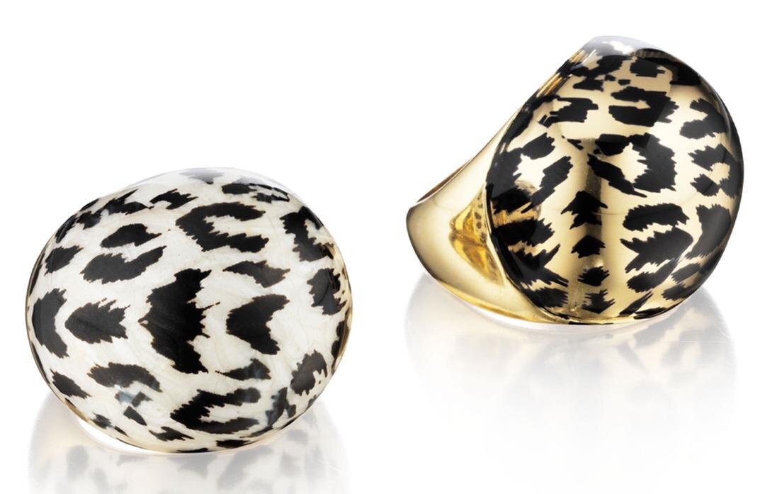 Faraone, The Classics. Кольцо из 18-каратного желтого золота с анималистическим принтом. Цена от 2900 фунтов стерлингов.