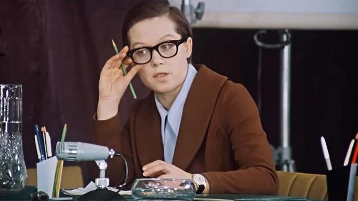 Обложка © Кадр из фильма «Служебный роман», режиссёр Эльдар Рязанов, сценарист Эмиль Брагинский / Kinopoiskatomic:embed 0
