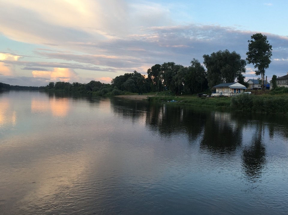    . Евгения КОРОБКОВА