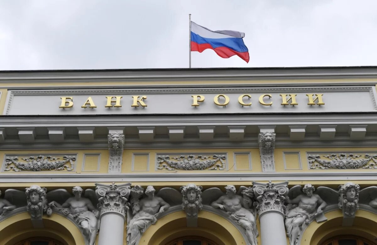    ЦБ последовательно снижал ключевую ставку до нынешнего значения — 16,5%.