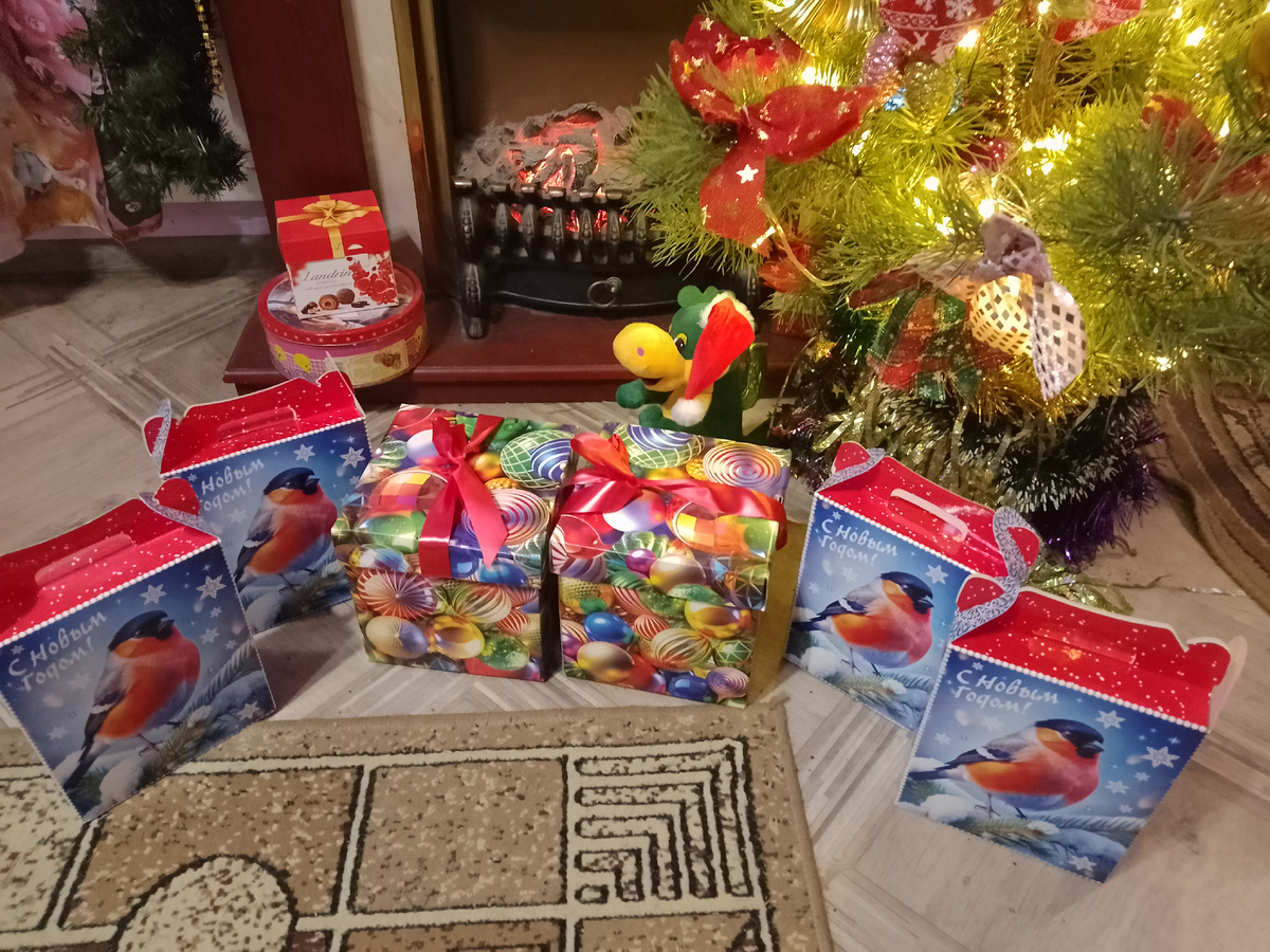 Фото автора, сладкие подарочки внучатам