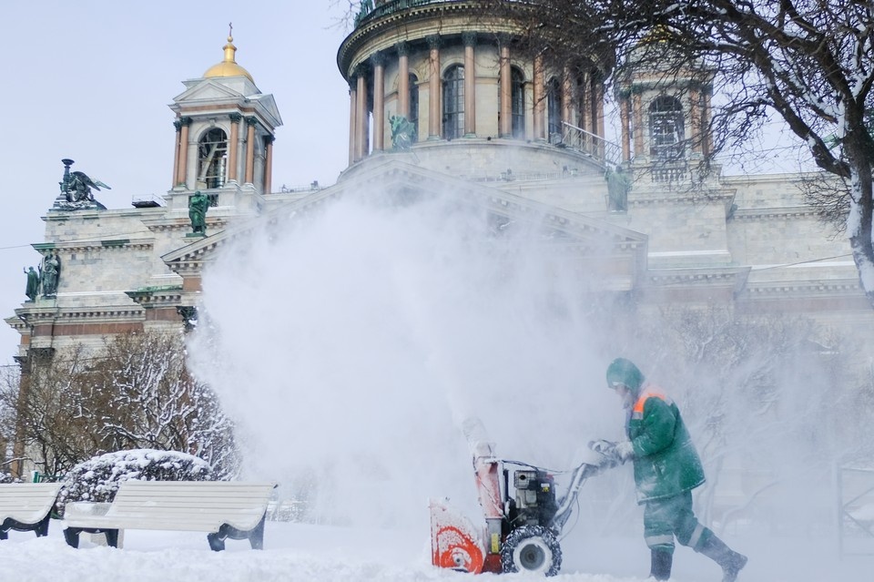    Из доставщиков и таксистов в дворники. Артем КИЛЬКИН