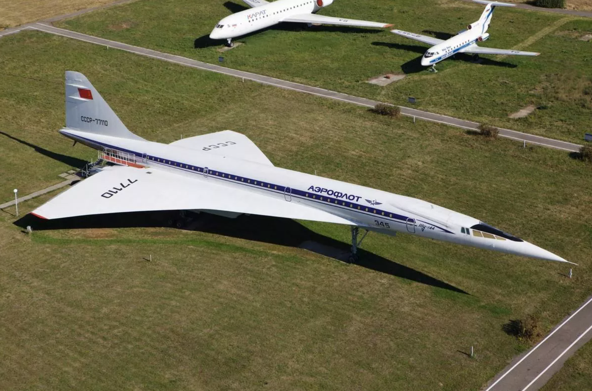 Сверхзвуковой пассажирский самолет Ту-144Д