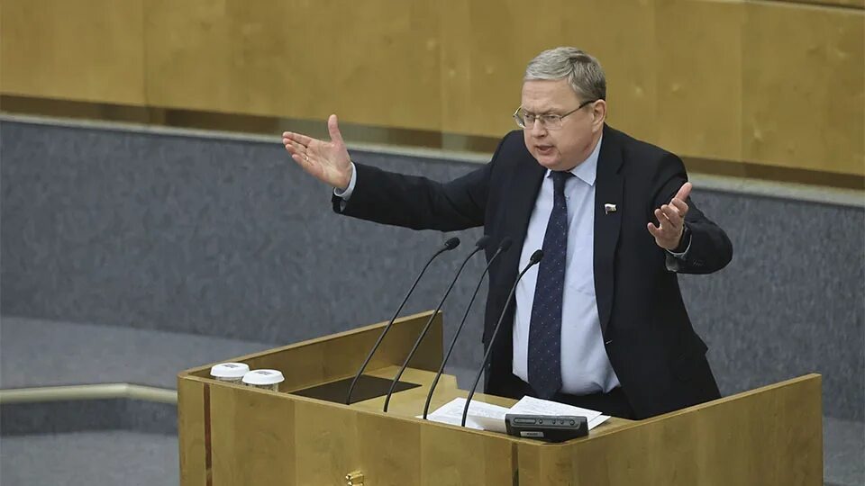 Михаил Делягин: Отмена декларирования доходов чиновников — это дискредитация государства