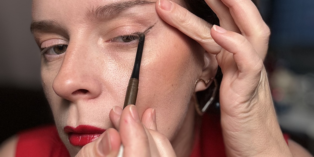 Как нарисовать стрелки с нависшим веком