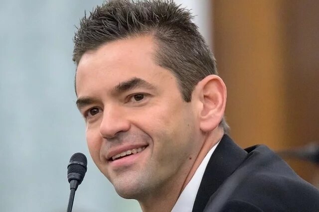    Джаред Айзекман. Досье