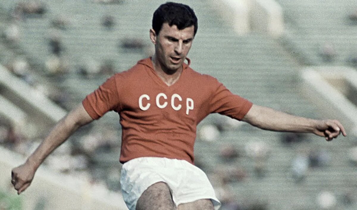 Слава Метревели