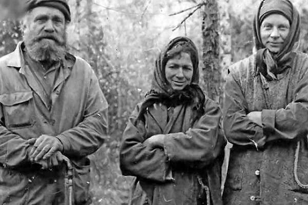 Как семья Лыковых обходилась без металла, спичек и электричества 40 лет