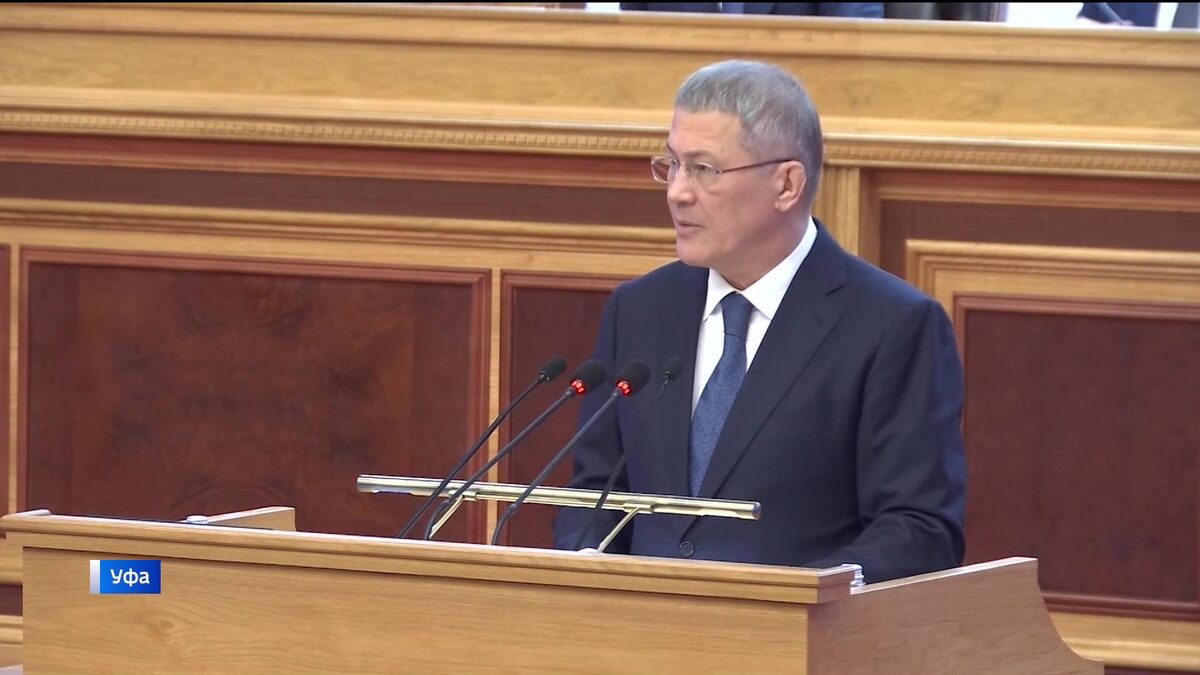    Радий Хабиров поблагодарил депутатов Госсобрания Башкортостана за эффективную работу в 2025 году